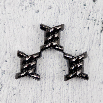 Weiou Shoe parts & Accessories Custom Design Color And Logo High Quality Zinc Alloy Thorn Knot Match Shoes With Drop-Shipping